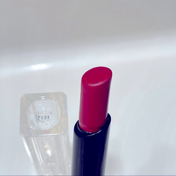 Guerlain La Petite Robe Noire Lipstk 023 Ruby Ring - Picture 4 of 5